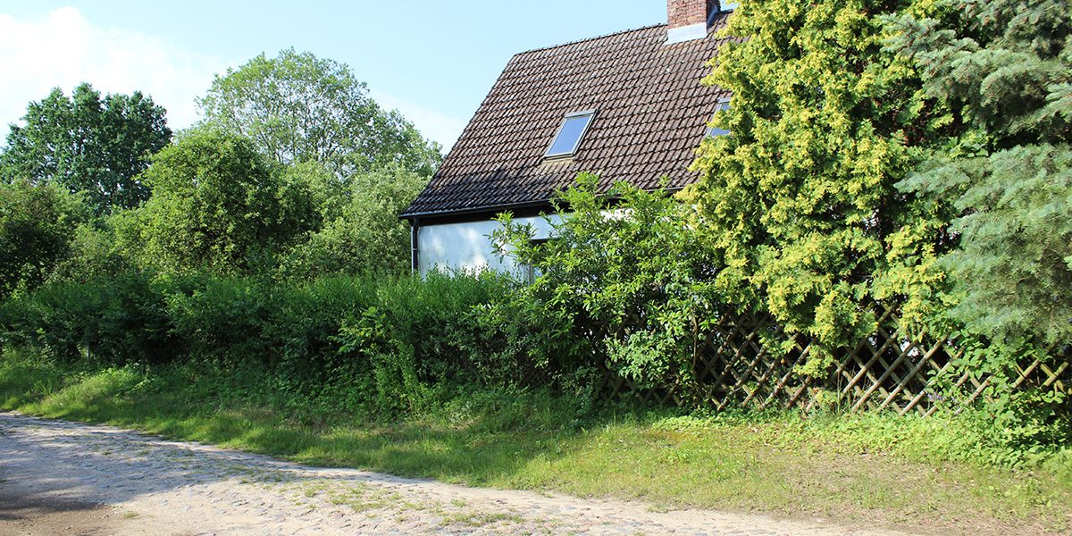 Das Ferienhaus-Uckermark vom Weg aus gesehen schon ab 29,- Euro pro Tag