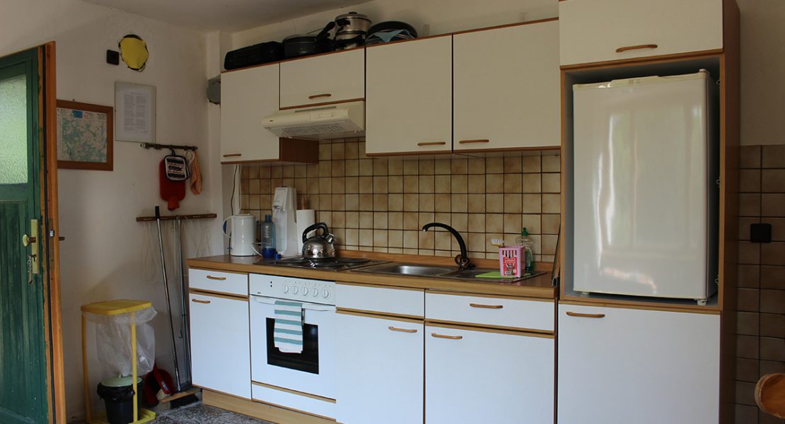 Das Ferienhaus-Uckermark Küche mit Küchenzeile für Selbstversorger Urlaub im Boitzenburger Land schon ab 29,- Euro pro Tag
