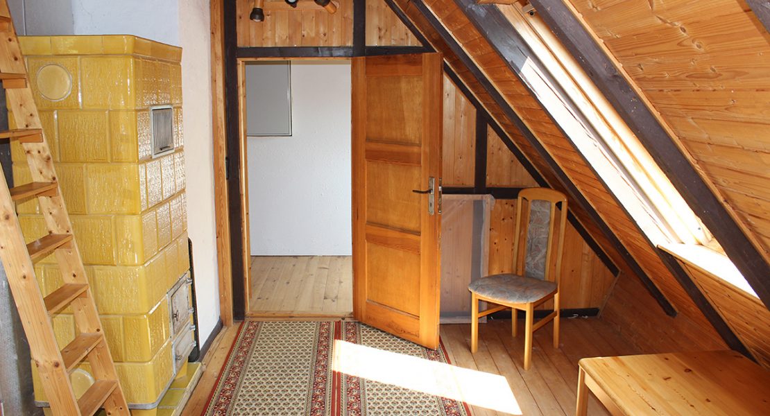 Ferienhaus-Uckermark Schlafzimmer links im Obergeschoss links für die Selbstversorger Ferien im Boitzenburger Land schon ab 29,- Euro pro Tag